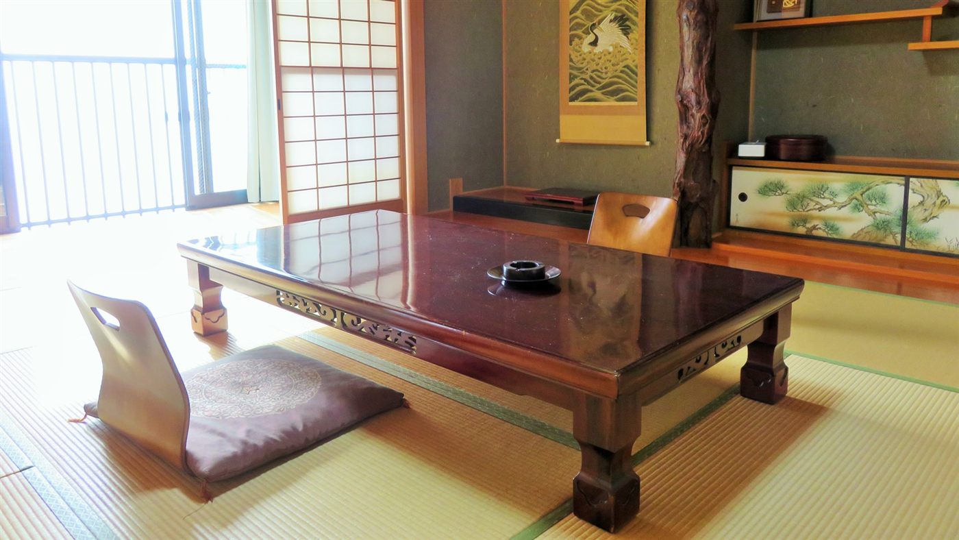 松錦館の館内と客室